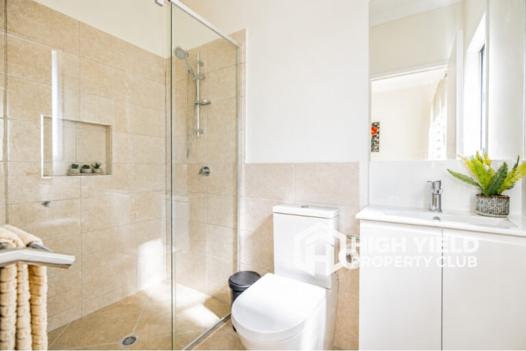 private ensuite in a modern rooming house in Brisbane