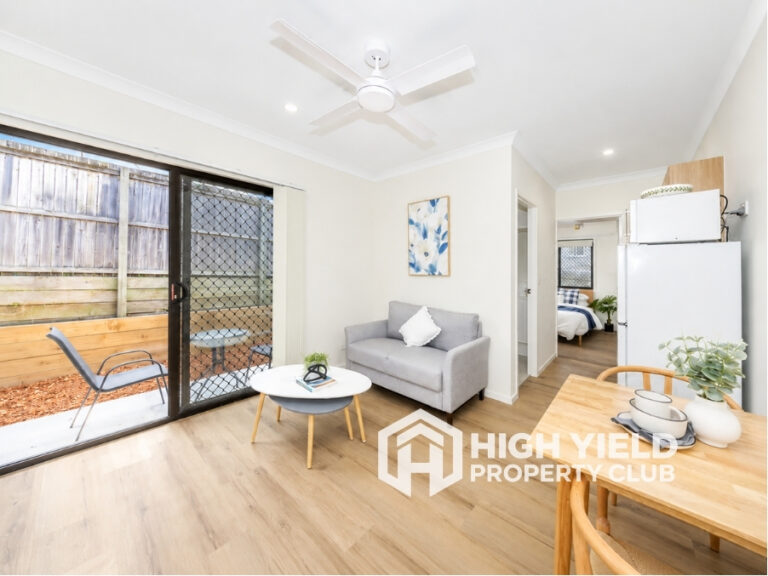 private microapartment in a modern rooming house in Ipswich